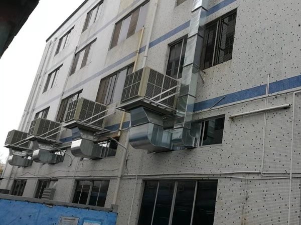 車間降溫設備|認準潤東方環(huán)?？照{高效節(jié)能，降溫環(huán)保